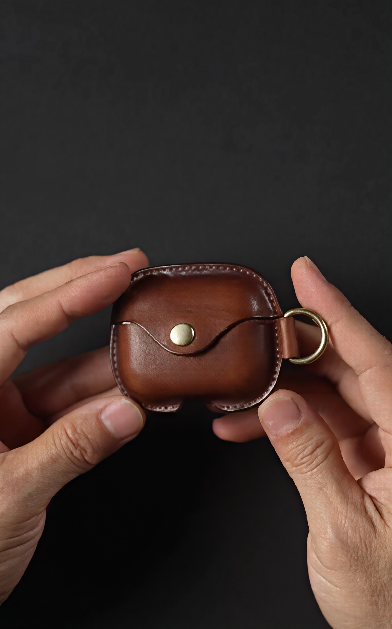 KAKAVY Premium Genuine Leather Airpods Case detail image 5