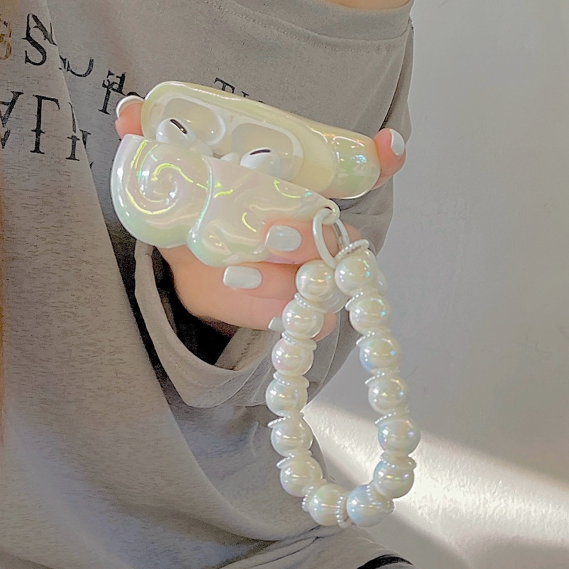 Pouzdro na AirPods Angel Wing s perleťovým & korálkovým kouzlem