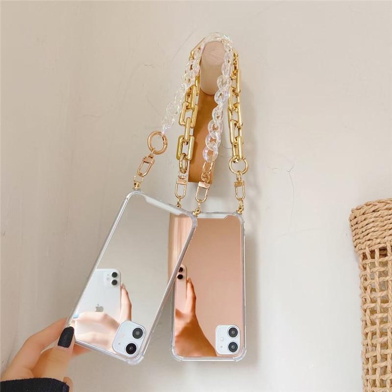 Pouzdro na iPhone se zrcadlovým řetízkem Fashionista