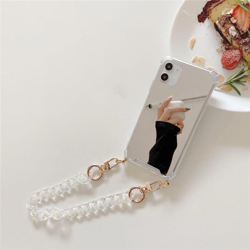 Pouzdro na iPhone se zrcadlovým řetízkem Fashionista